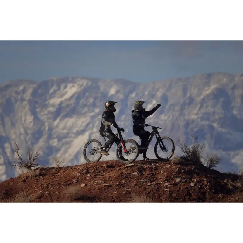 Canon EOS R5C Mirrorless Cinema Camera by  in  - EC MALL