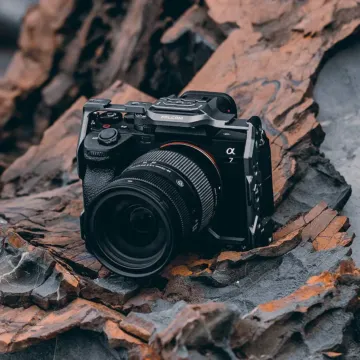 Falcam 3299 F22&amp;F38&amp;F50 Quick Release Camera Cage Base V2 (For Sony A7 IV)