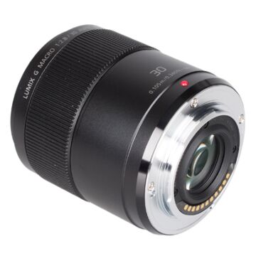 Panasonic LUMIX G MACRO 30mm f/2.8 ASPH. MEGA O.I.S.