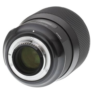 Sigma 135mm f/1.8 DG HSM(A)