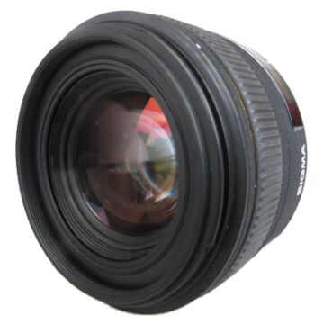 Sigma 30mm f/1.4 EX DC HSM