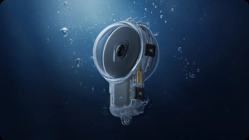 Insta360 X5 Invisible Dive Case Pro by  in  - EC MALL
