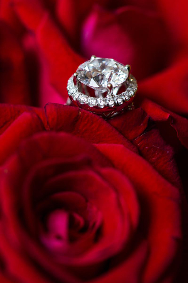 Nikon AF-S NIKKOR 85mm f/1.4G Nano by  in  - EC MALL