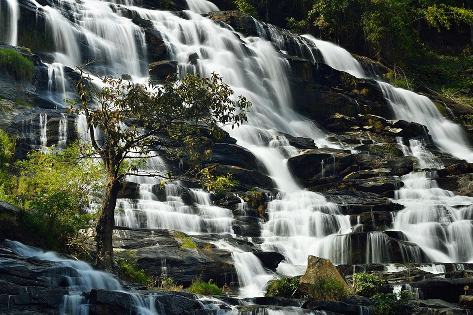 Nikon AF-S NIKKOR 70-200mm f/4G ED VR by  in  - EC MALL