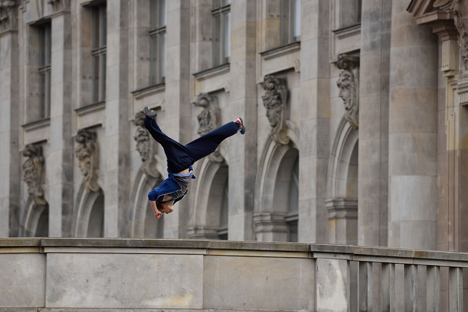 Nikon AF-S NIKKOR 80-400mm f/4.5-5.6G ED VR Nano by  in  - EC MALL