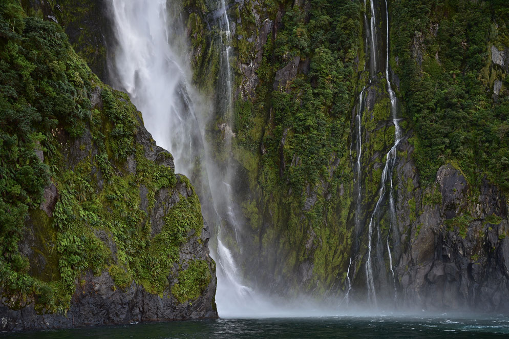 Nikon AF-S NIKKOR 24-70mm f/2.8E ED VR by  in  - EC MALL