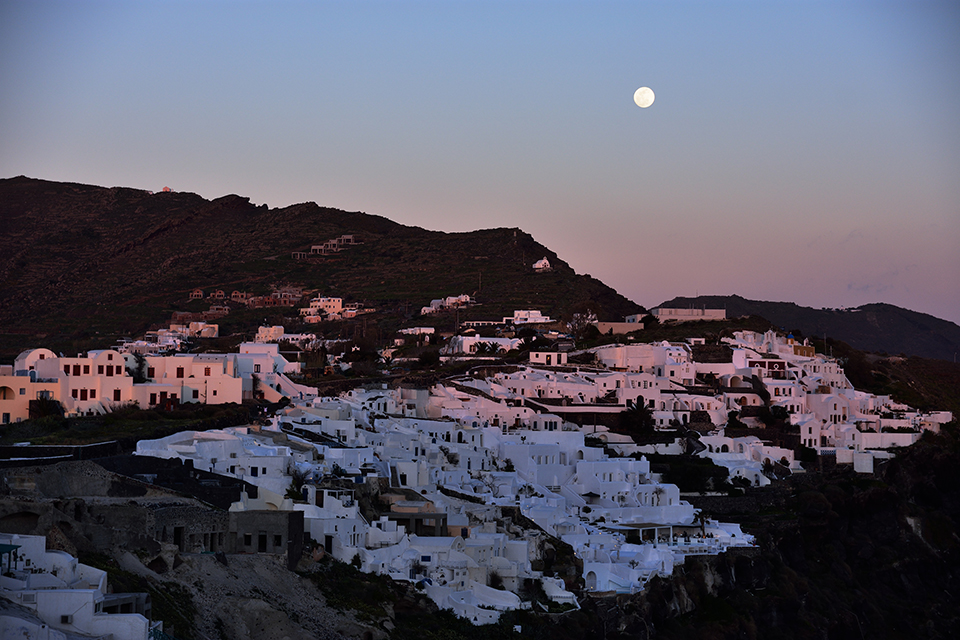 Nikon AF-S DX NIKKOR 16-80mm f/2.8-4E ED VR | ตัว Demo Clerance Sale by  in  - EC MALL