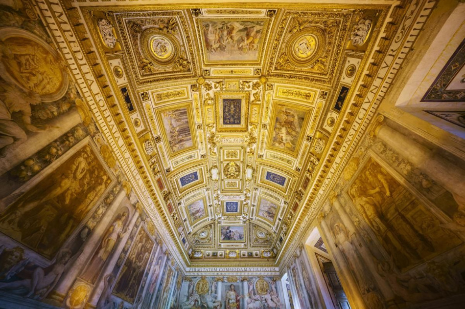 Sony FE 12-24mm f/4 G Lens by  in  - EC MALL