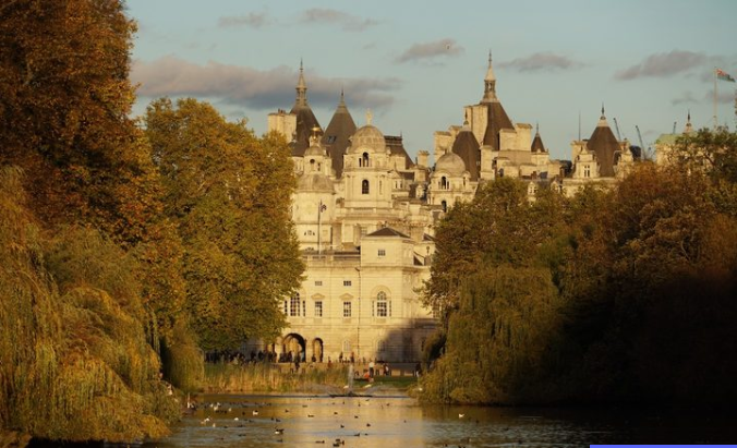 Sony E 18-135mm f/3.5-5.6 OSS by  in  - EC MALL