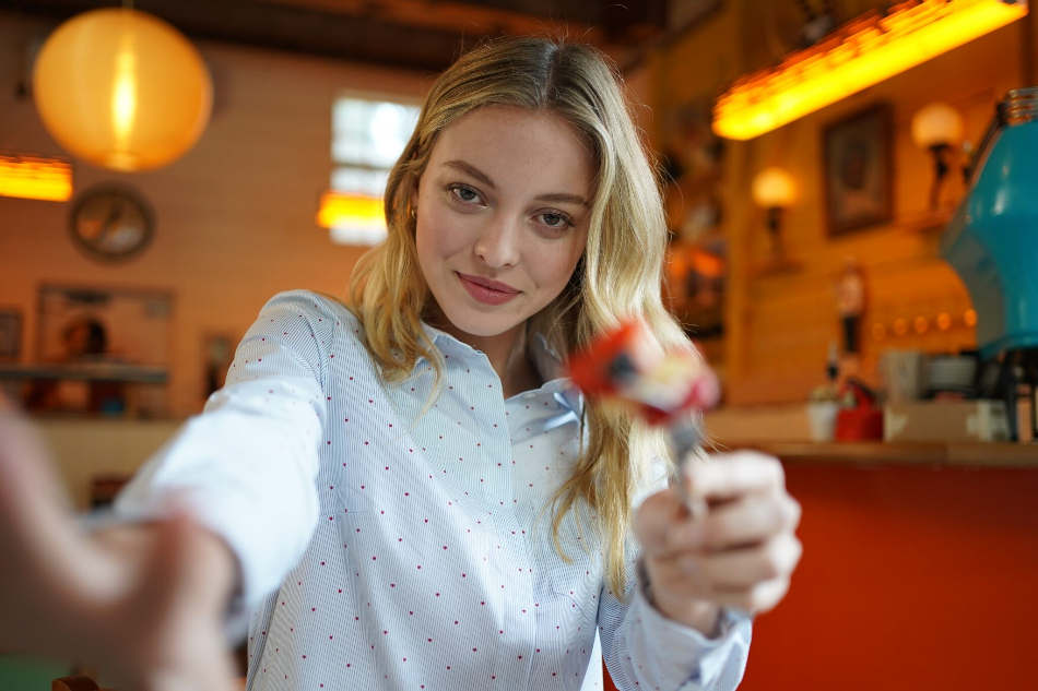 Sony FE 35mm f/1.8 Lens by  in  - EC MALL