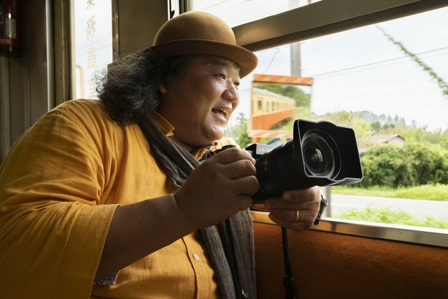 Leica SL2 Mirrorless Digital Camera (10856) by  in  - EC MALL