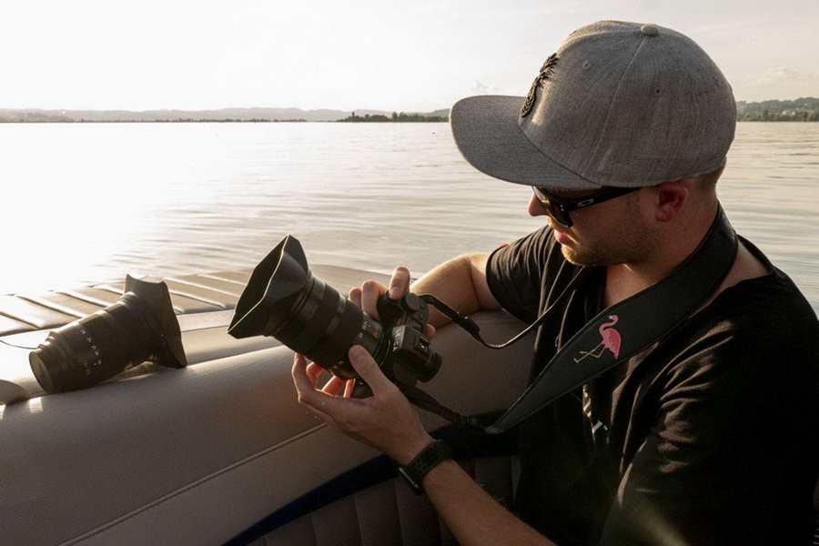 Leica SL2 Mirrorless Digital Camera (10856) by  in  - EC MALL