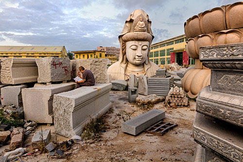 Leica SL2 Mirrorless Digital Camera (10856) by  in  - EC MALL