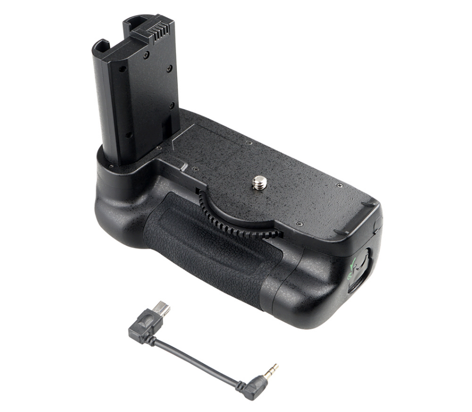 Battery Grip For Nikon D7500 by  in  - EC MALL