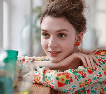 Canon RF 85mm f/2 Macro IS STM Lens by  in  - EC MALL