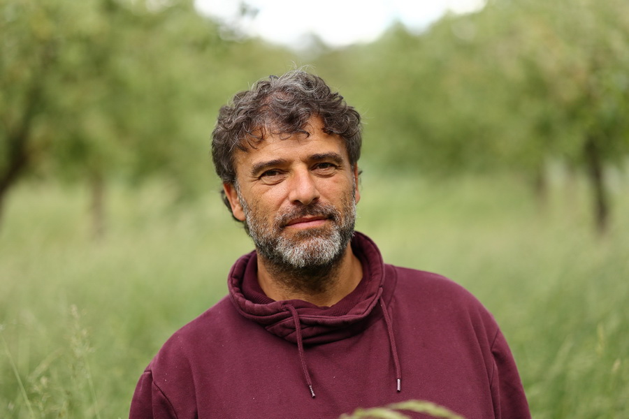 Canon RF 85mm f/2 Macro IS STM Lens by  in  - EC MALL