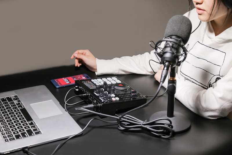 Maonocaster AU-AM100 All-in-One Podcast Production Studio by  in  - EC MALL