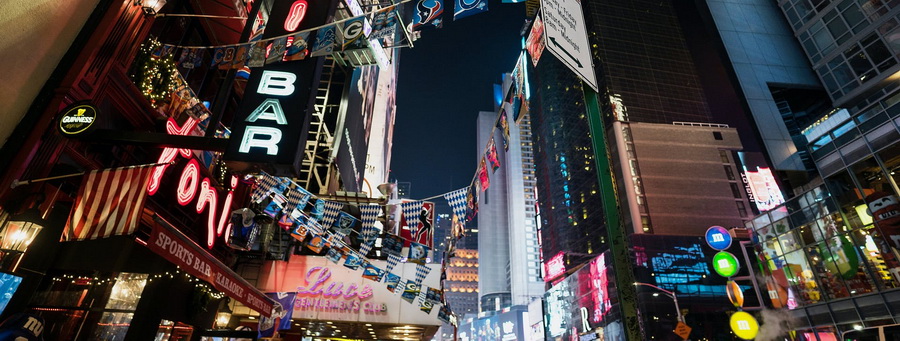 ZEISS Batis 18mm f/2.8 Lens by  in  - EC MALL