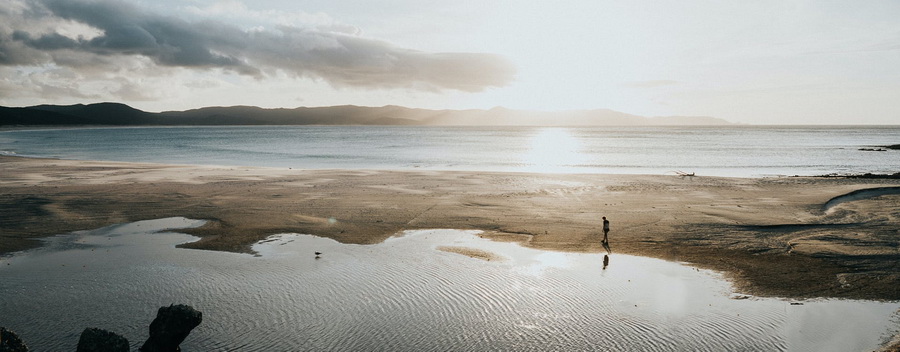 ZEISS Batis 25mm f/2 Lens by  in  - EC MALL