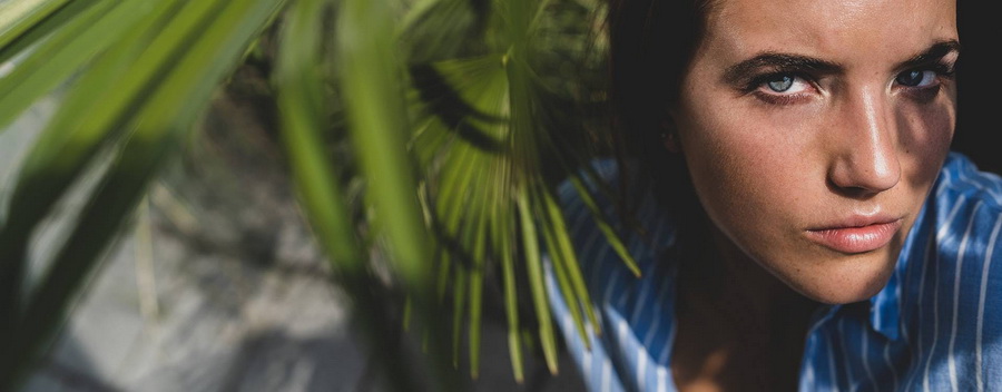 ZEISS Batis 25mm f/2 Lens by  in  - EC MALL