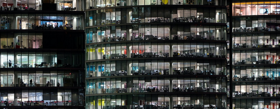 ZEISS Batis 135mm f/2.8 Lens by  in  - EC MALL