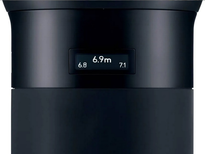 ZEISS Batis 135mm f/2.8 Lens by  in  - EC MALL