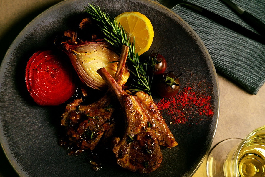 Sharp Aquos R6 by  in  - EC MALL