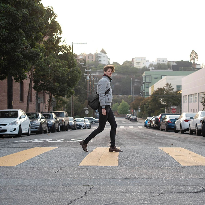 Peak Design Everyday Messenger V2 13L by  in  - EC MALL