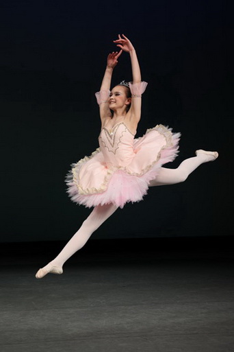 Canon RF 100-400mm f/5.6-8 IS USM Lens by  in  - EC MALL