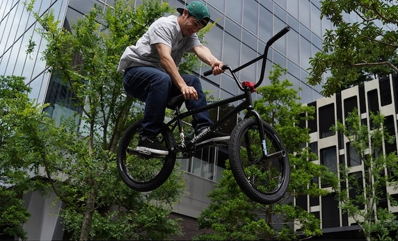 Sony FE 28-60mm f/4-5.6 Lens by  in  - EC MALL