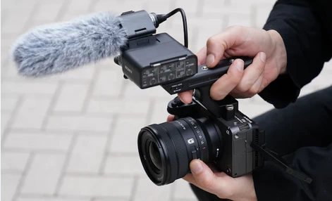 Sony FE PZ 16-35mm f/4 G Lens by  in  - EC MALL