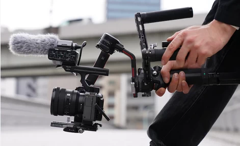 Sony FE PZ 16-35mm f/4 G Lens by  in  - EC MALL