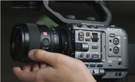 Sony FE PZ 16-35mm f/4 G Lens by  in  - EC MALL