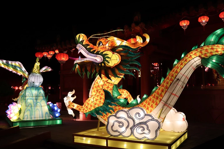 Canon EOS R100 Mirrorless Camera by  in  - EC MALL