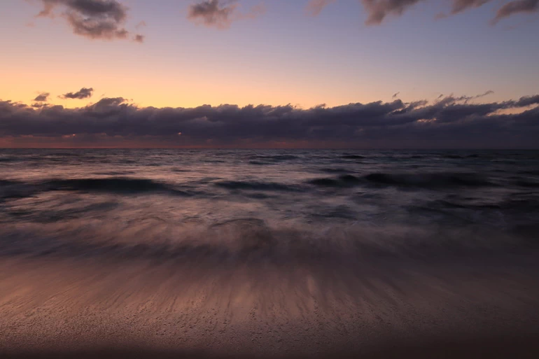 Canon EOS R100 Mirrorless Camera by  in  - EC MALL