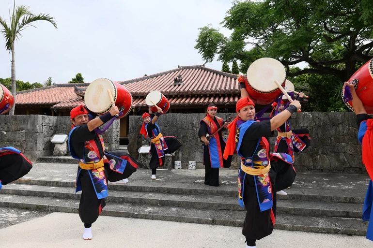 Canon RF 15-30mm f/4.5-6.3 IS STM Lens by  in  - EC MALL