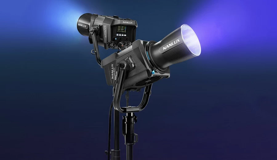 Nanlux Evoke 900C Spot Light with Trolley Case (Evoke 900C ST-KIT) by  in  - EC MALL