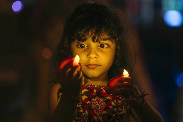 Sigma 70-200mm f/2.8 DG DN OS (S) Lens by  in  - EC MALL