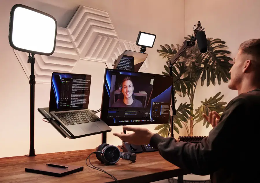 Elgato Prompter all-in-one creator's teleprompter by  in  - EC MALL