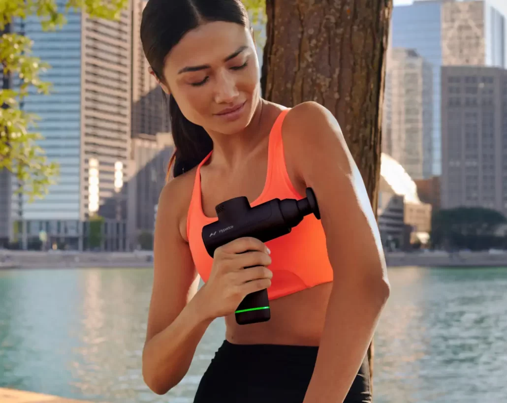 Hyperice Hypervolt GO2 เครื่องนวดขนาดพกพาขนาดเล็ก เทคโนโลยี Quiet Glide by  in  - EC MALL