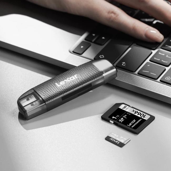 Lexar Dual-Slot USB-A / C Reader by  in  - EC MALL