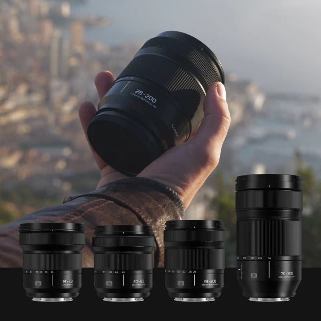 Panasonic Lumix S 28-200mm f/4-7.1 MACRO O.I.S. Lens by  in  - EC MALL