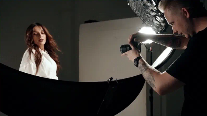 Sirui Sniper 75mm f/1.2 APCS Auto-Focus Lens by  in  - EC MALL