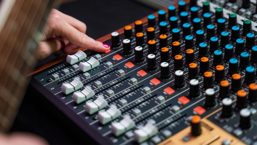 Tascam Model 12 Integrated Production Suite Mixer/Recorder/USB Interface by  in  - EC MALL