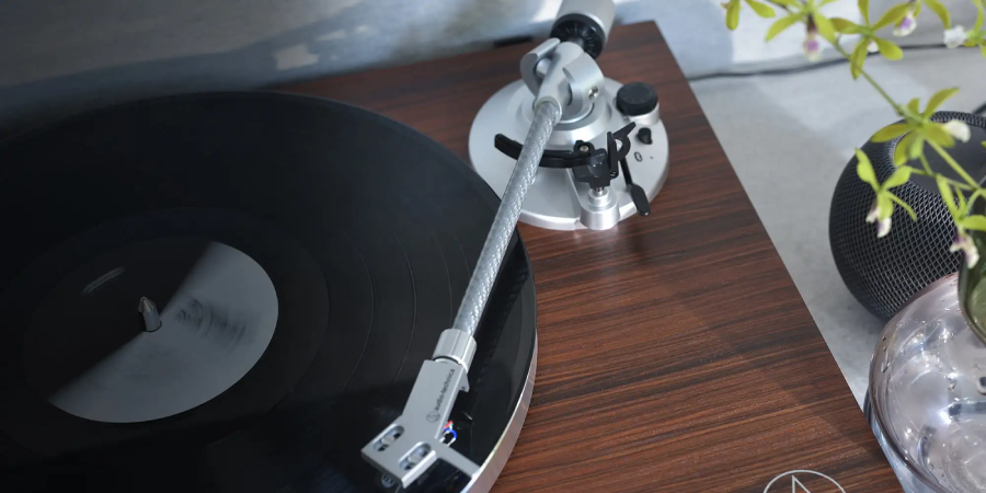 Audio-Technica AT-LPW50BT เครื่องเล่นแผ่นเสียงแบบแมนนวล by  in  - EC MALL