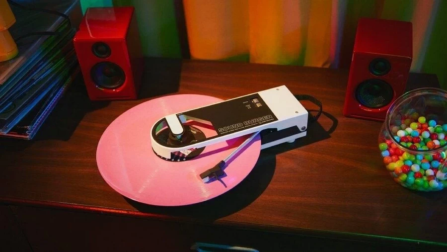 Audio-Technica AT-SB727 เครื่องเล่นแผ่นเสียงแบบพกพา Sound Burger Portable Bluetooth Turntable by  in  - EC MALL