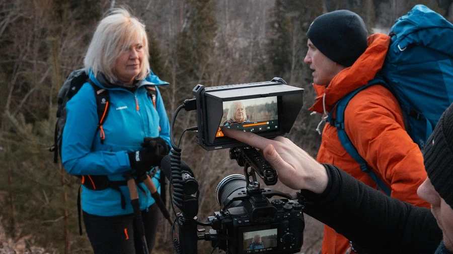 Viltrox DC-X2 6" Touchscreen HD Monitor by  in  - EC MALL