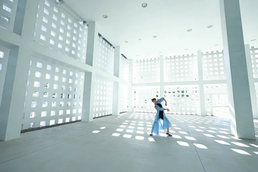 Canon RF 16-28mm f/2.8 IS STM Lens by in - EC MALL