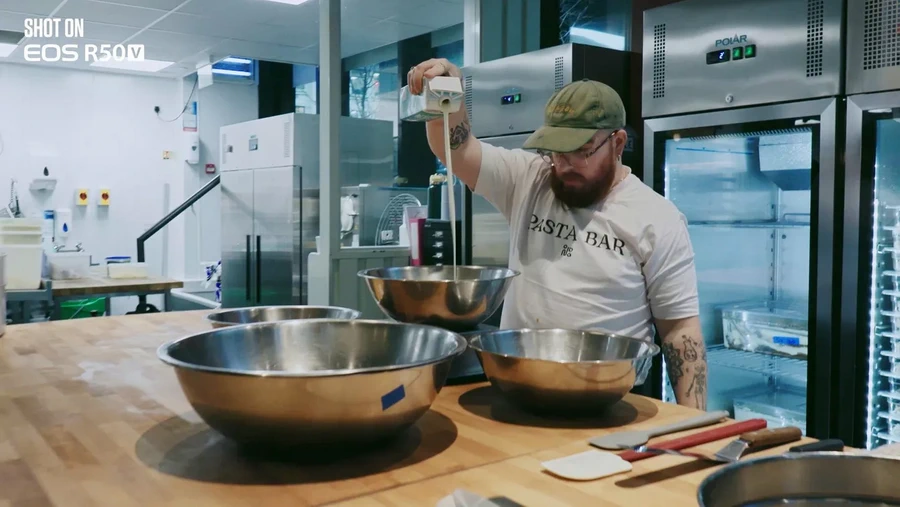 Canon EOS R50 V Mirrorless Camera R50V by  in  - EC MALL