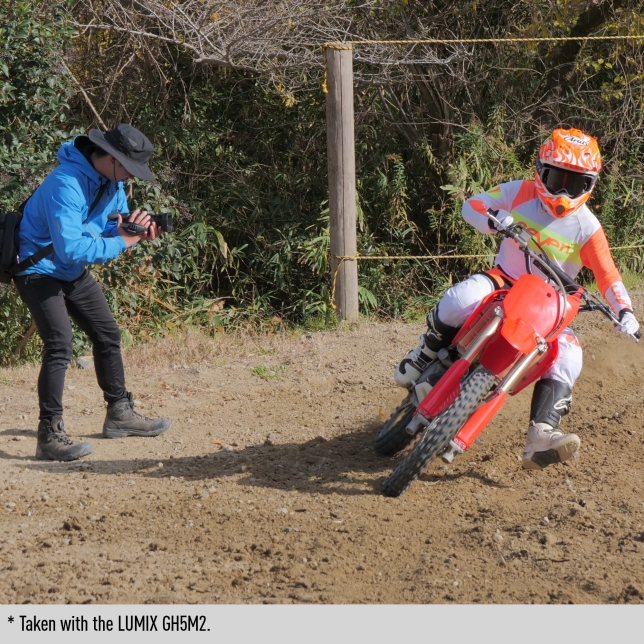 Panasonic HC-X1600 UHD 4K HDMI Camcorder by  in  - EC MALL